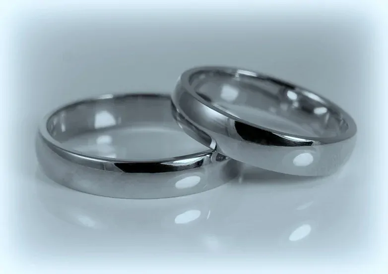 Klasické obrúčky 4 mm biele zlato polguľaté