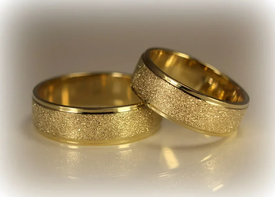 Svadobné obrúčky žlté zlato 14 K 042