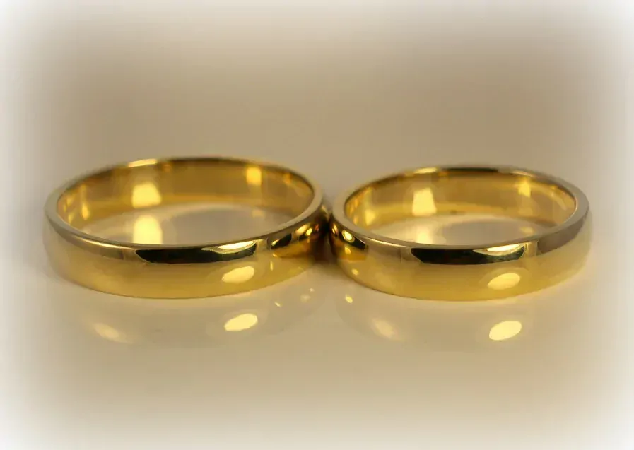 Klasické obrúčky 4 mm žlté zlato polguľaté